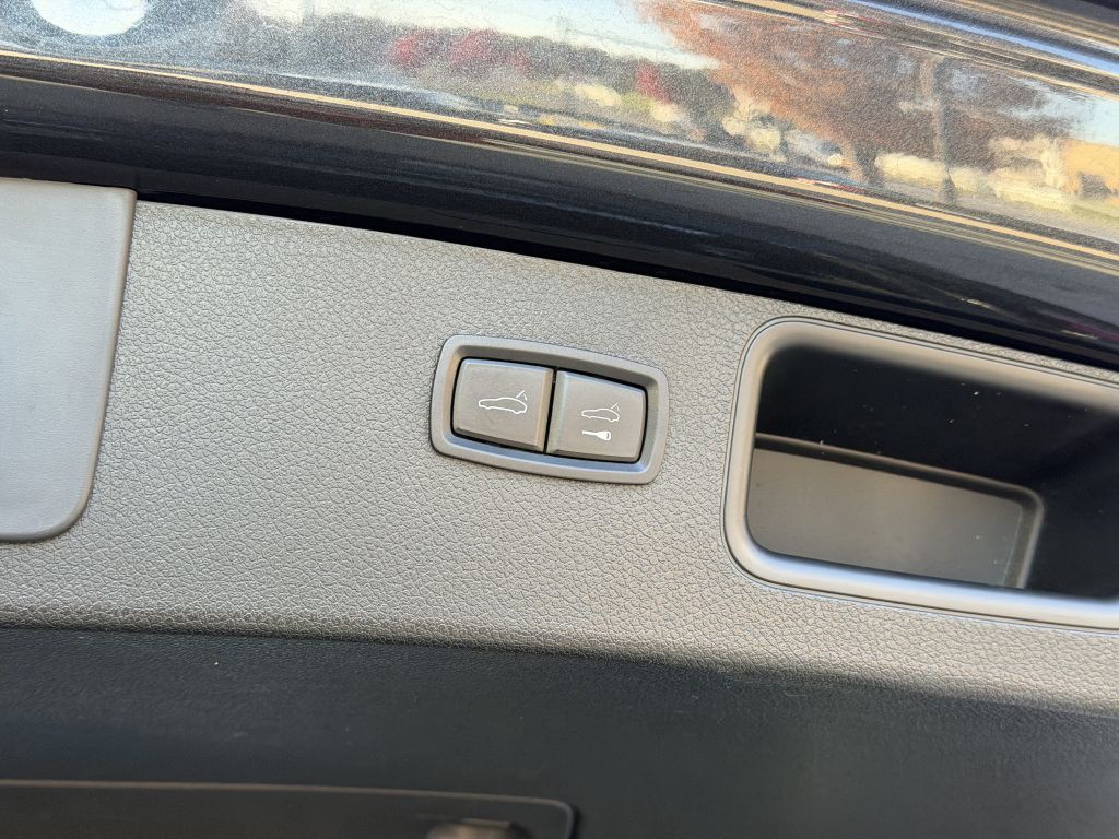 2022 Porsche Macan Image 92