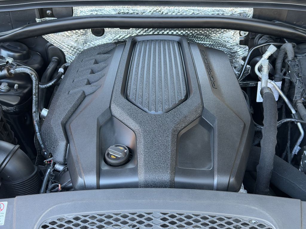 2022 Porsche Macan Image 94