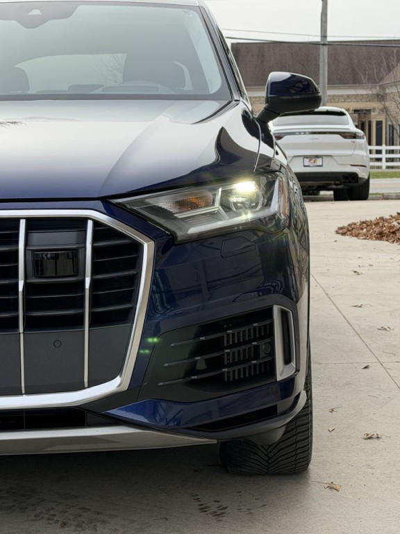 2022 Audi Q7 Image 12