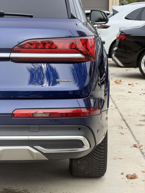 2022 Audi Q7 Image 14