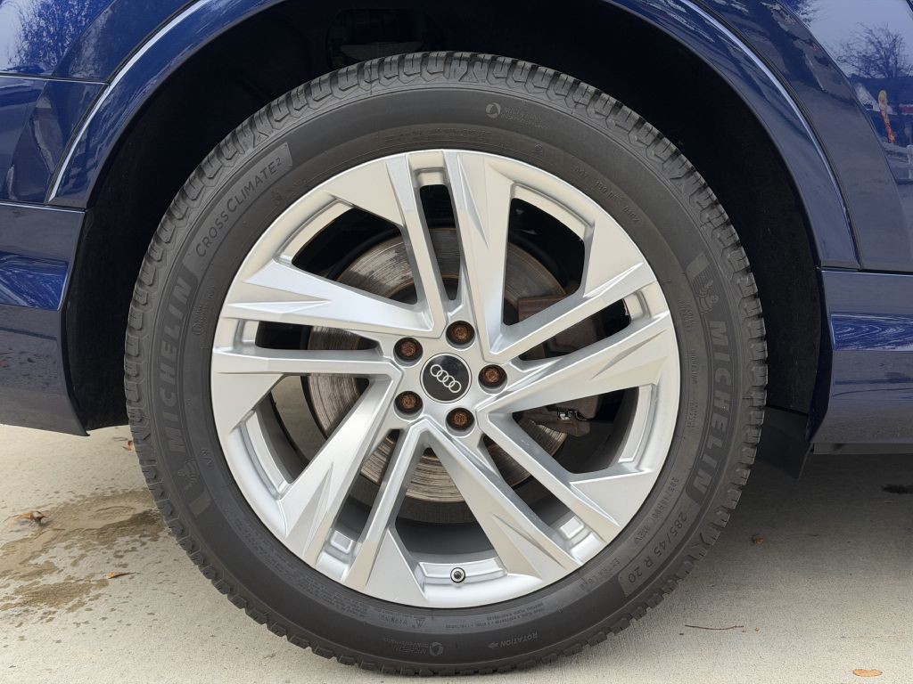 2022 Audi Q7 Image 17