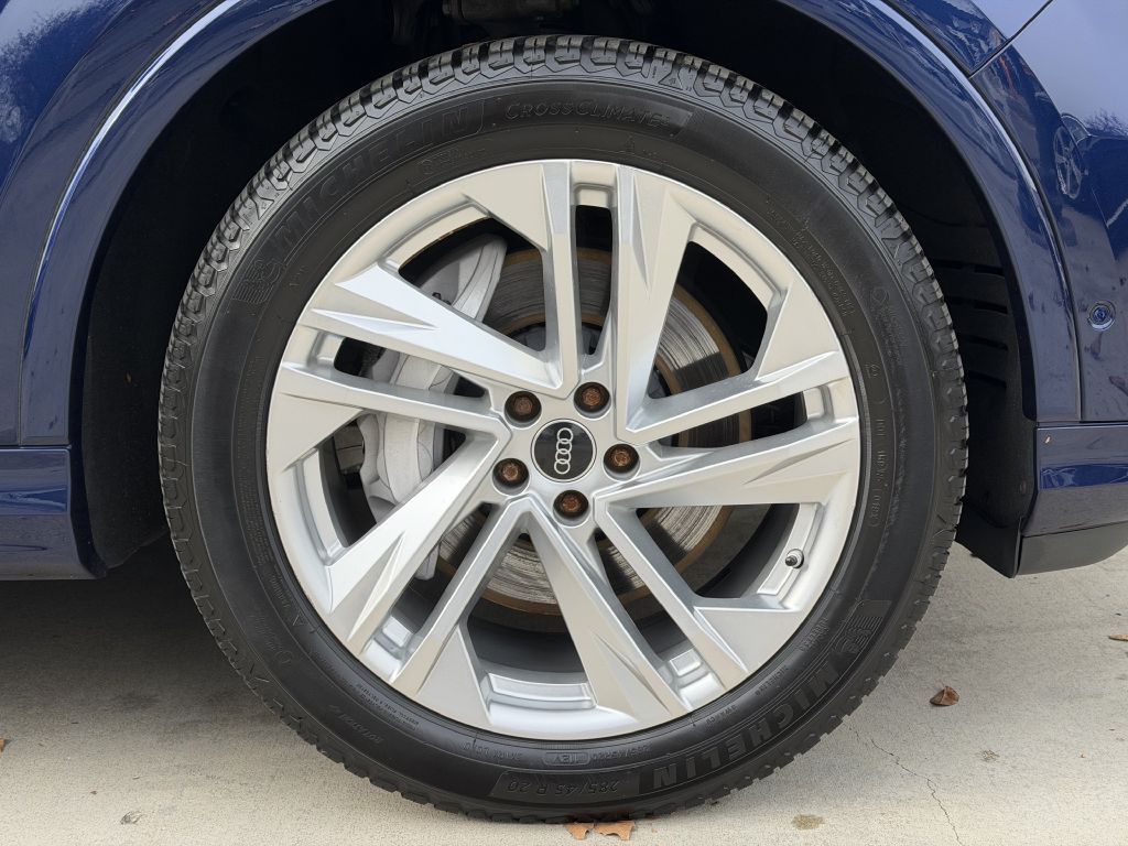 2022 Audi Q7 Image 18