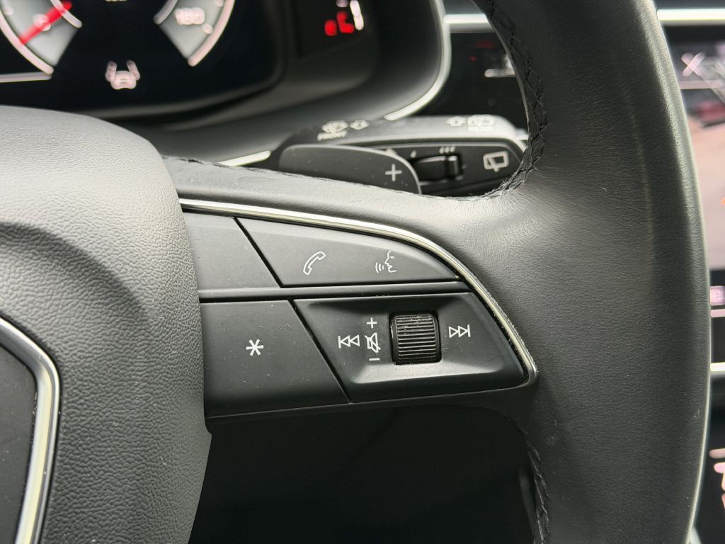 2022 Audi Q7 Image 33