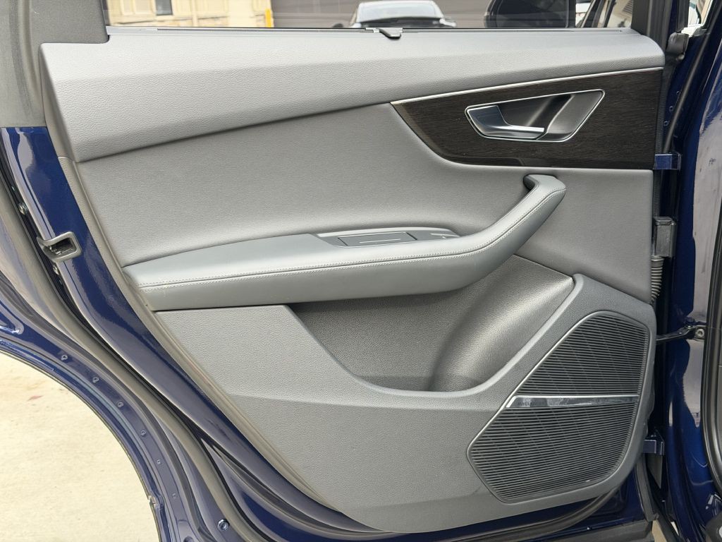 2022 Audi Q7 Image 67