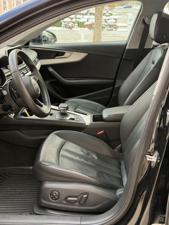 2017 Audi A4 Image 20