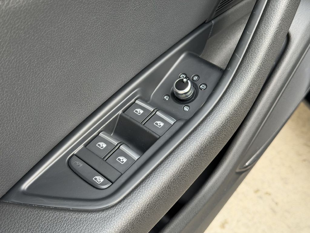 2017 Audi A4 Image 24