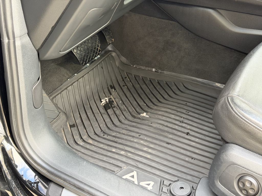 2017 Audi A4 Image 27