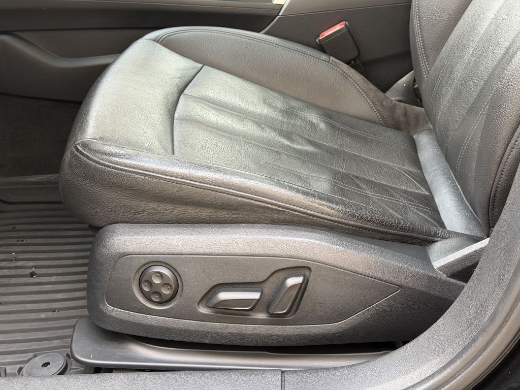 2017 Audi A4 Image 28