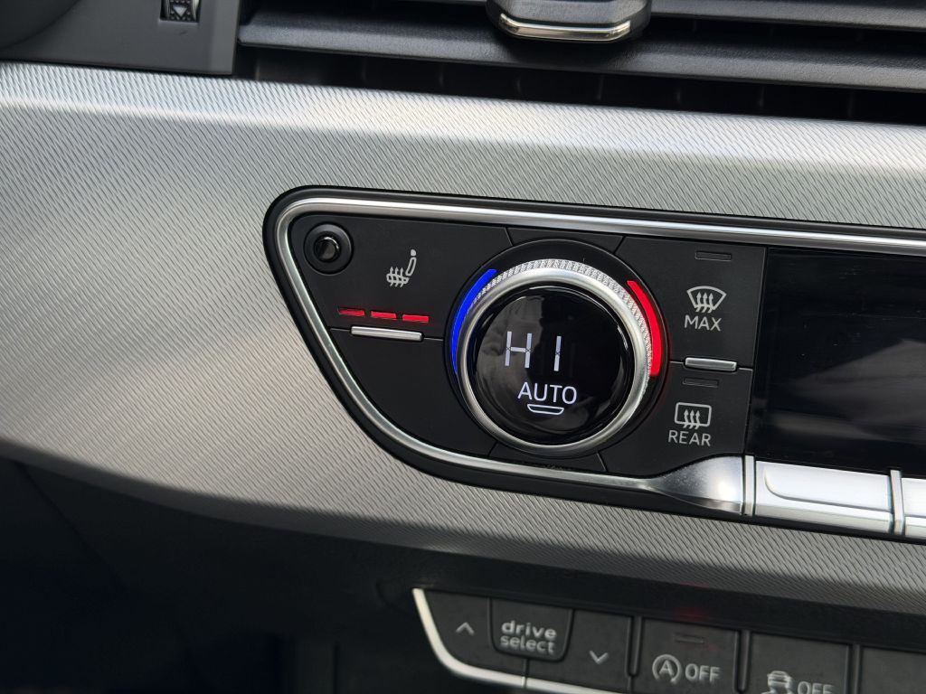 2017 Audi A4 Image 45