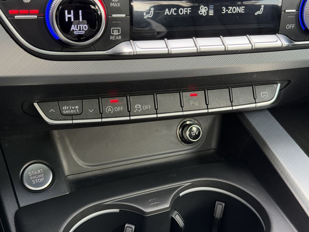 2017 Audi A4 Image 47