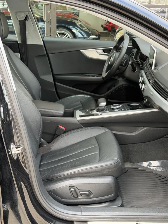 2017 Audi A4 Image 59