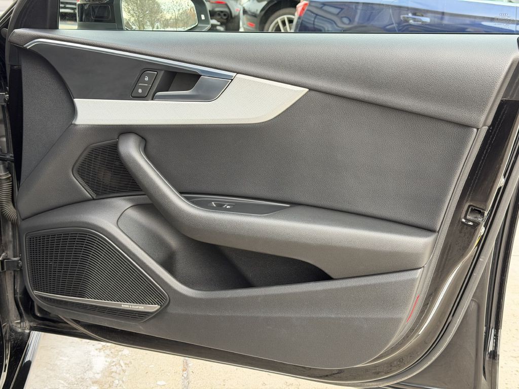 2017 Audi A4 Image 60