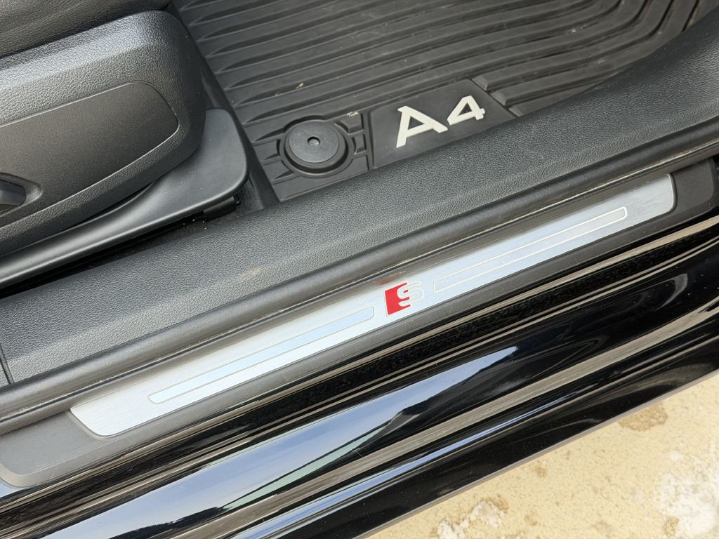 2017 Audi A4 Image 65