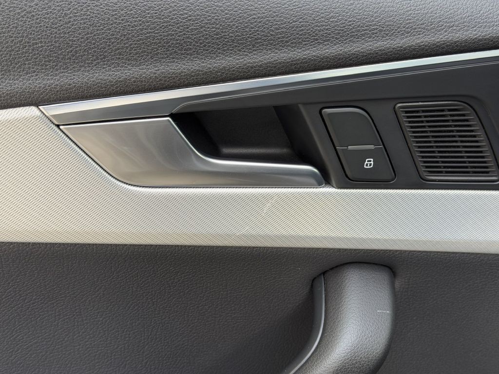 2017 Audi A4 Image 80