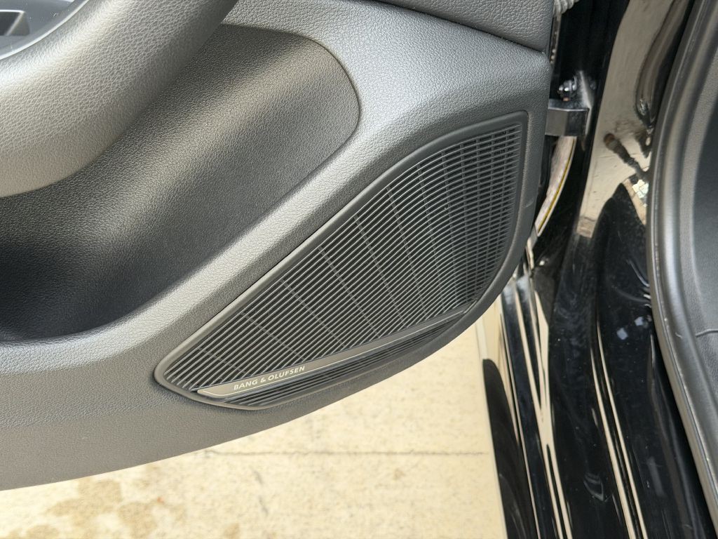 2017 Audi A4 Image 82