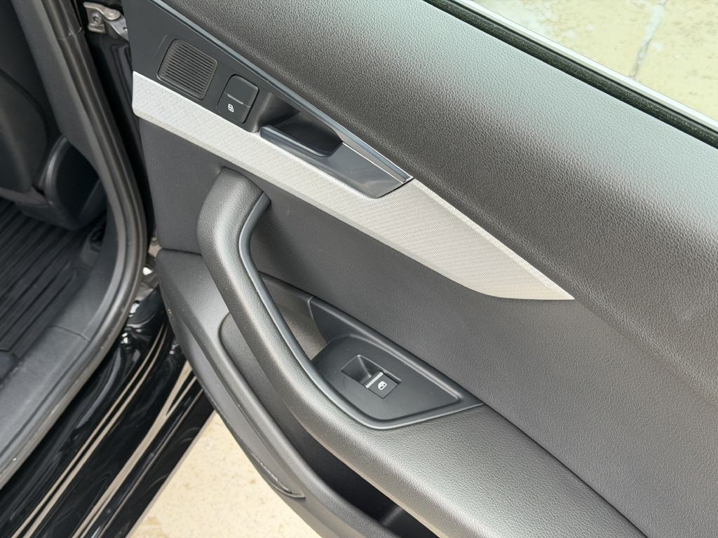 2017 Audi A4 Image 90