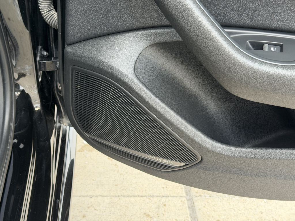 2017 Audi A4 Image 93