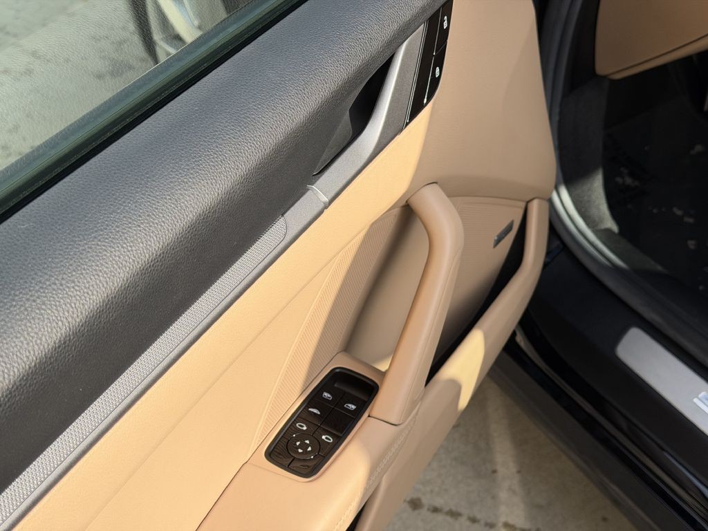 2020 Porsche 911 Image 23