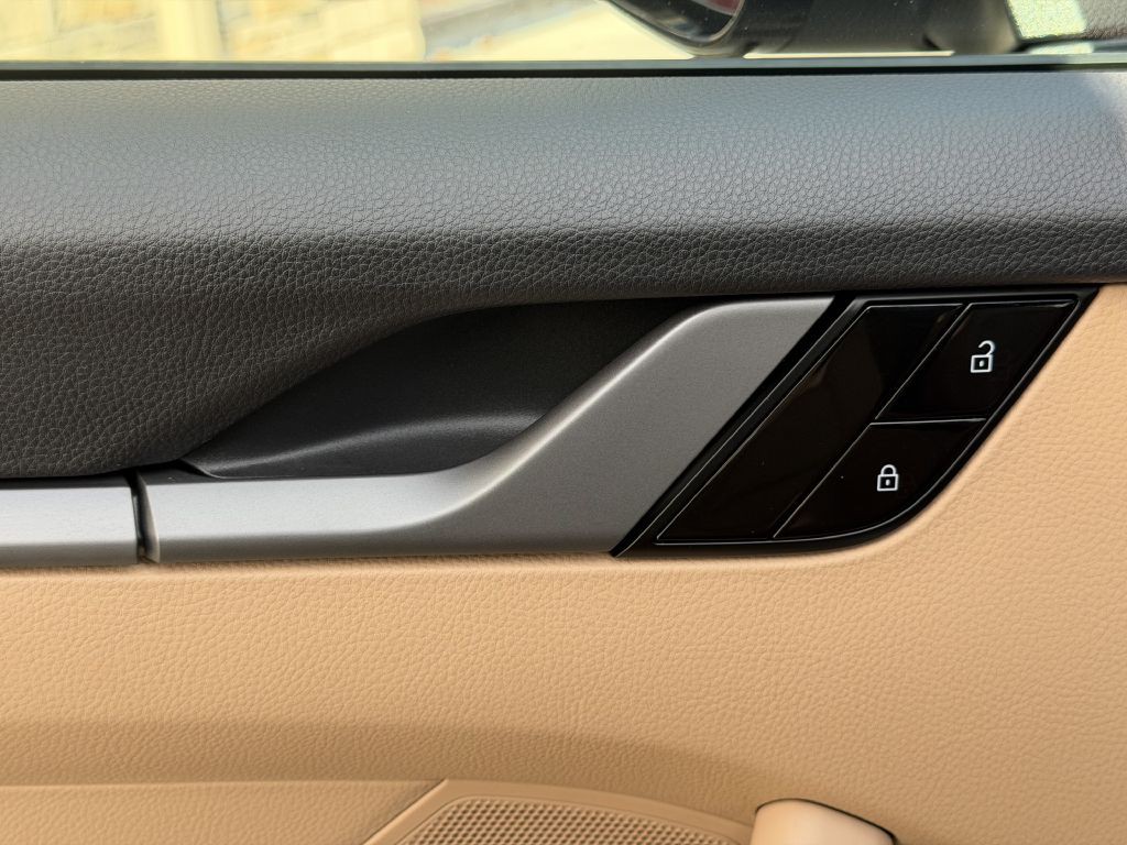 2020 Porsche 911 Image 24