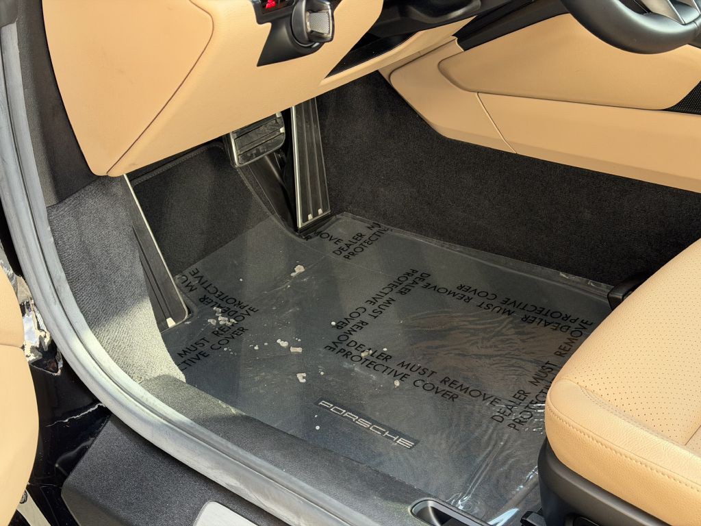 2020 Porsche 911 Image 28