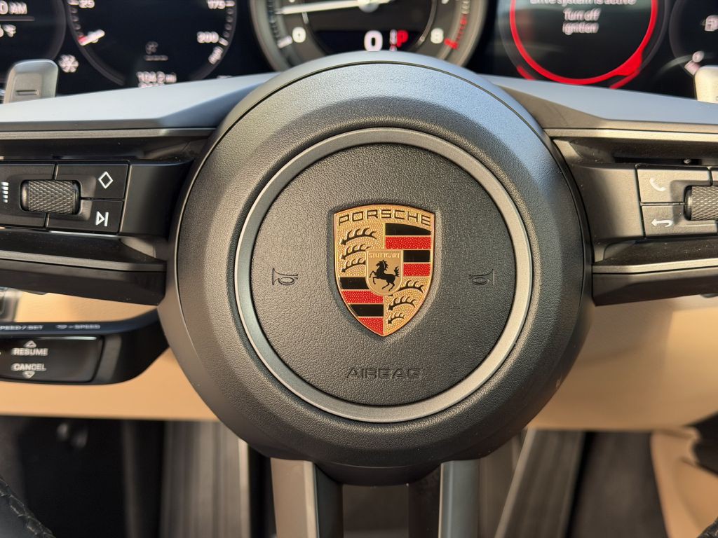 2020 Porsche 911 Image 34