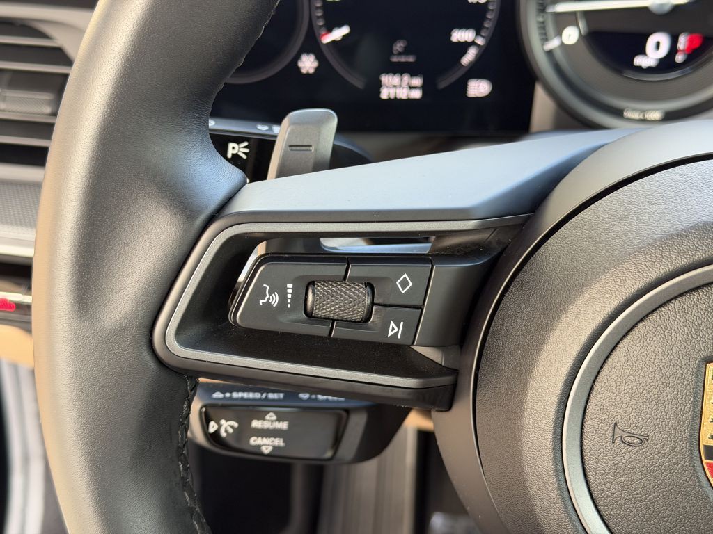 2020 Porsche 911 Image 35