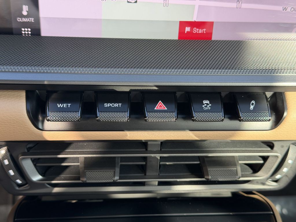 2020 Porsche 911 Image 43