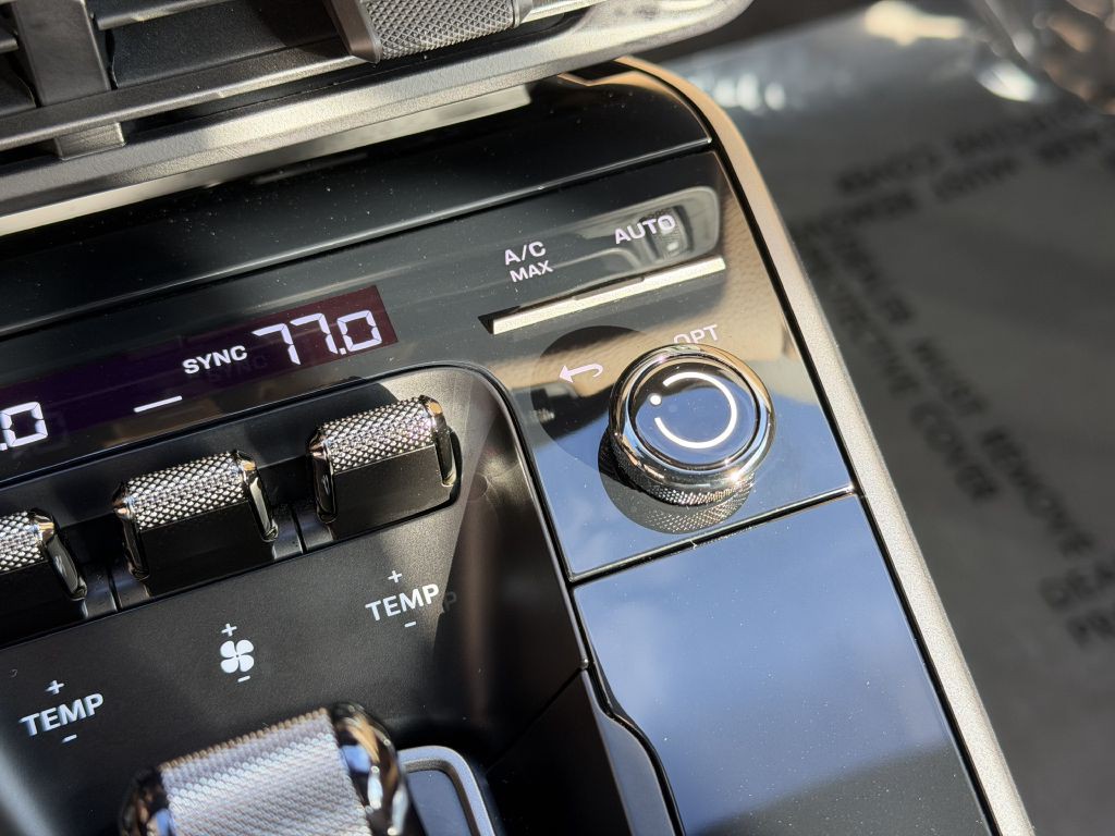 2020 Porsche 911 Image 46