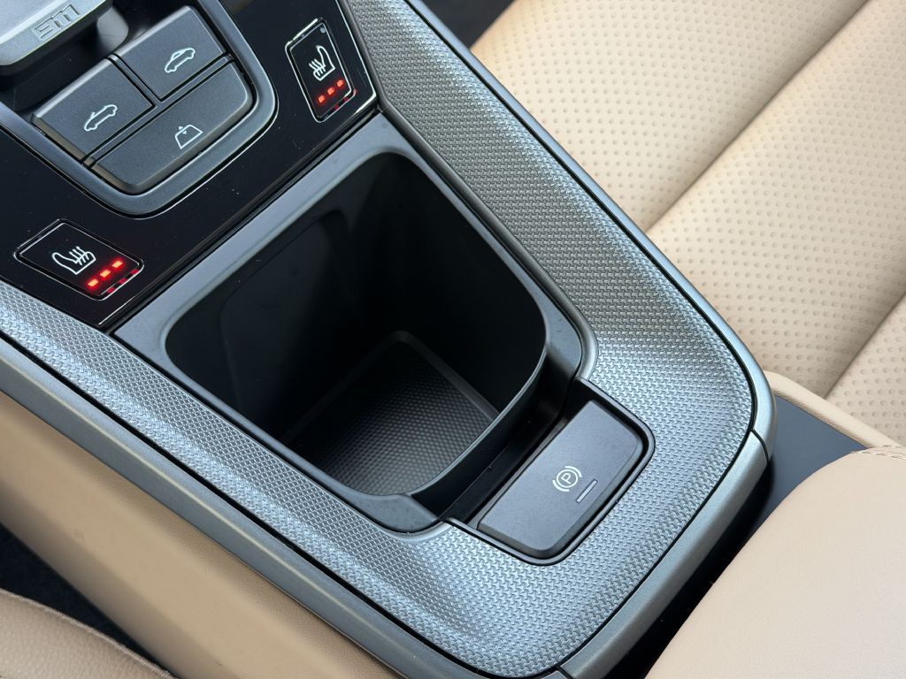 2020 Porsche 911 Image 50