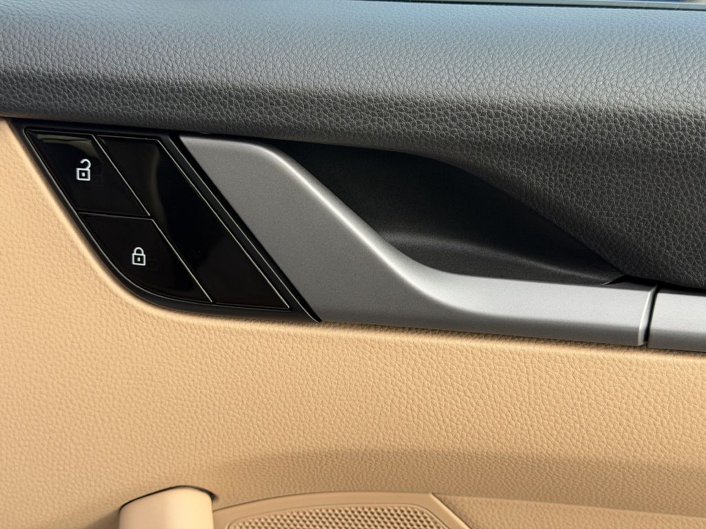 2020 Porsche 911 Image 60