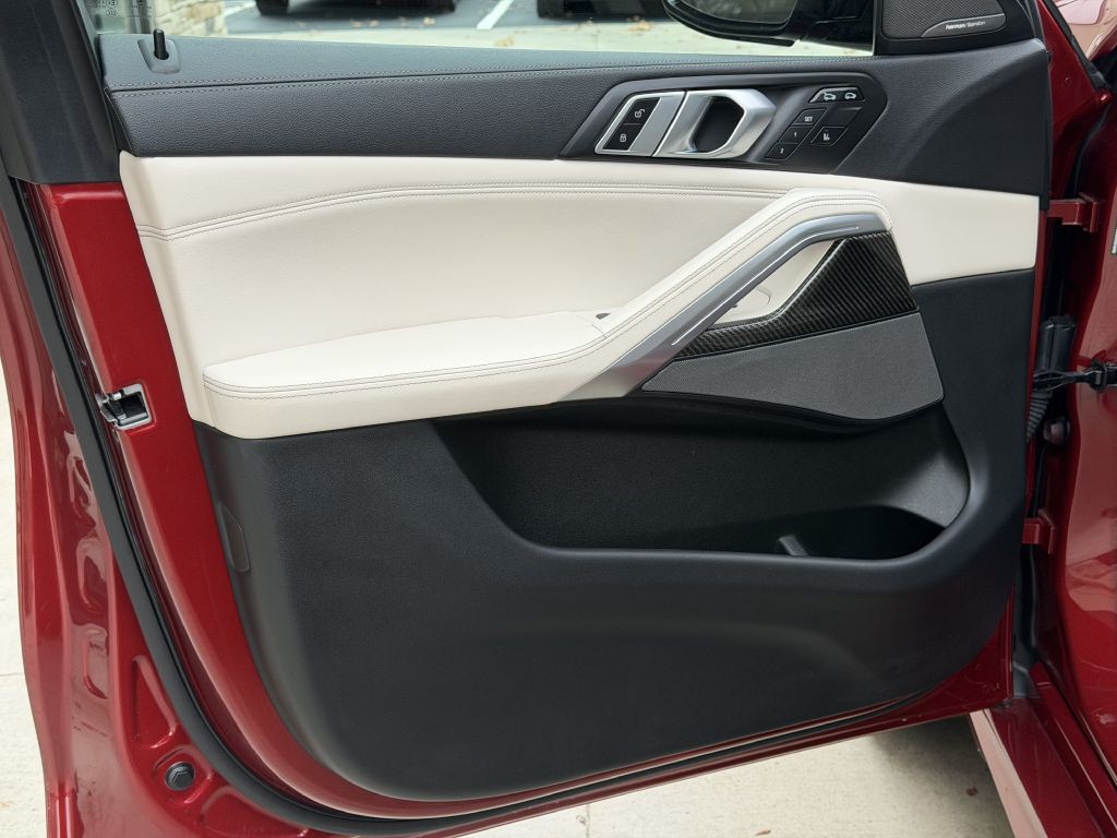 2023 BMW X6 Image 20