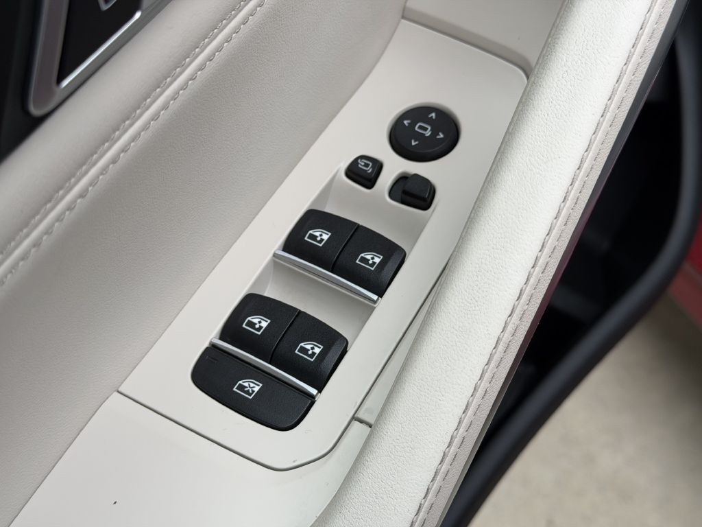 2023 BMW X6 Image 23