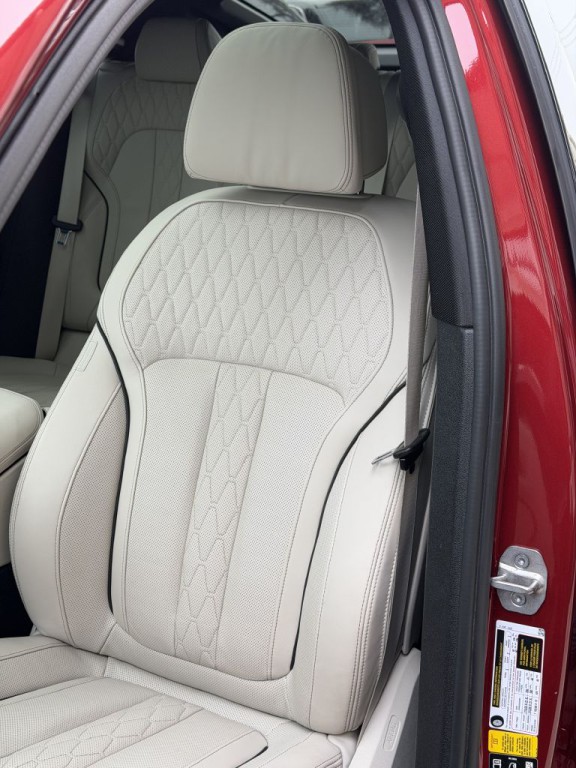 2023 BMW X6 Image 28