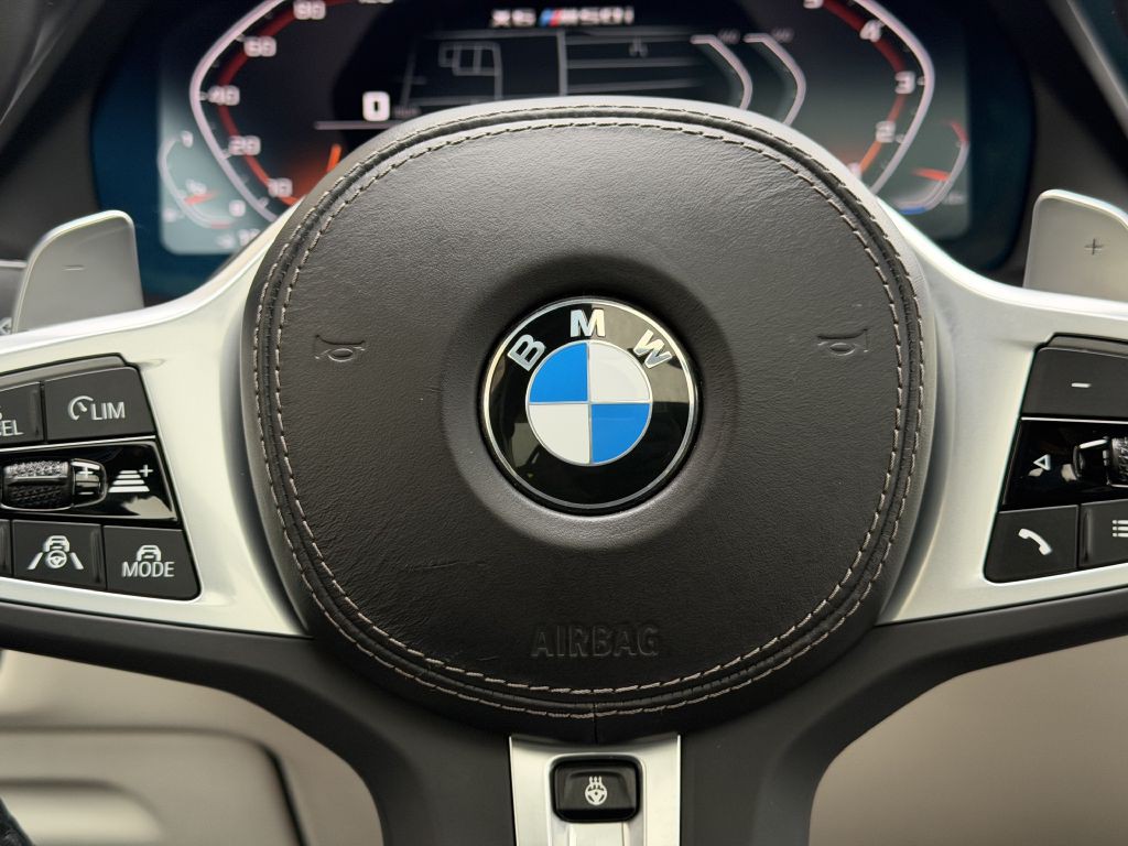 2023 BMW X6 Image 35