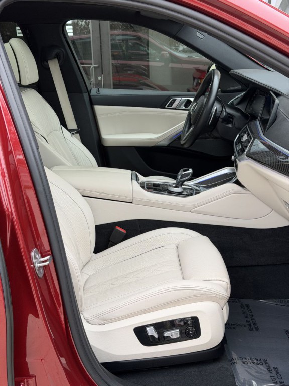 2023 BMW X6 Image 60