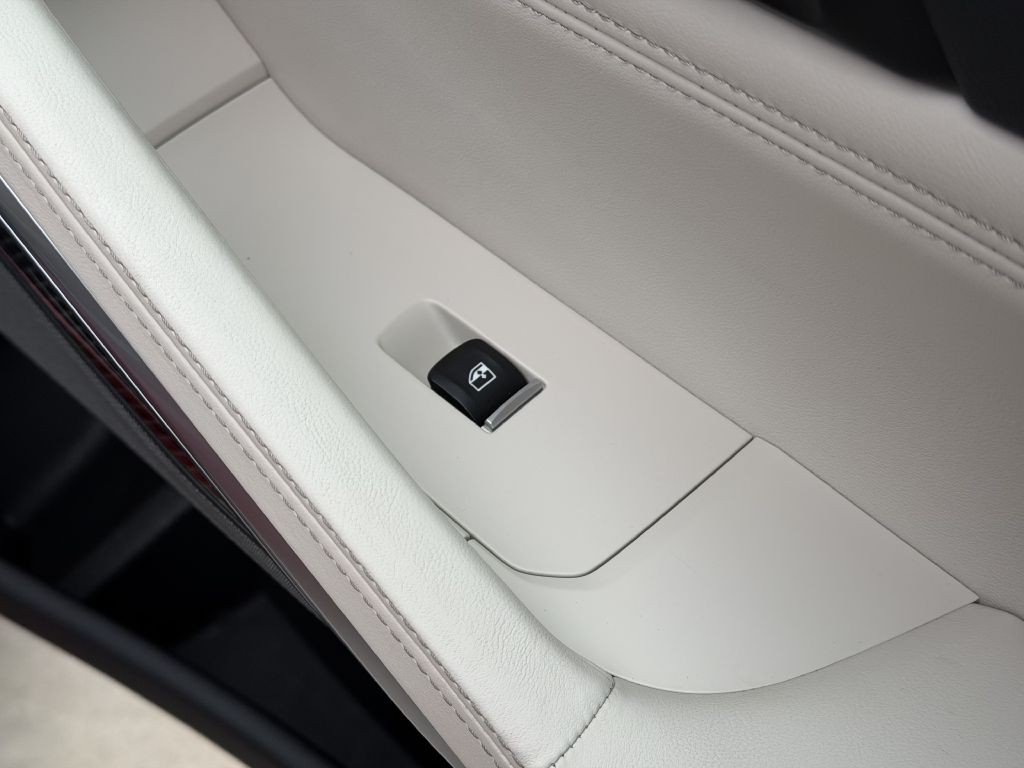 2023 BMW X6 Image 64