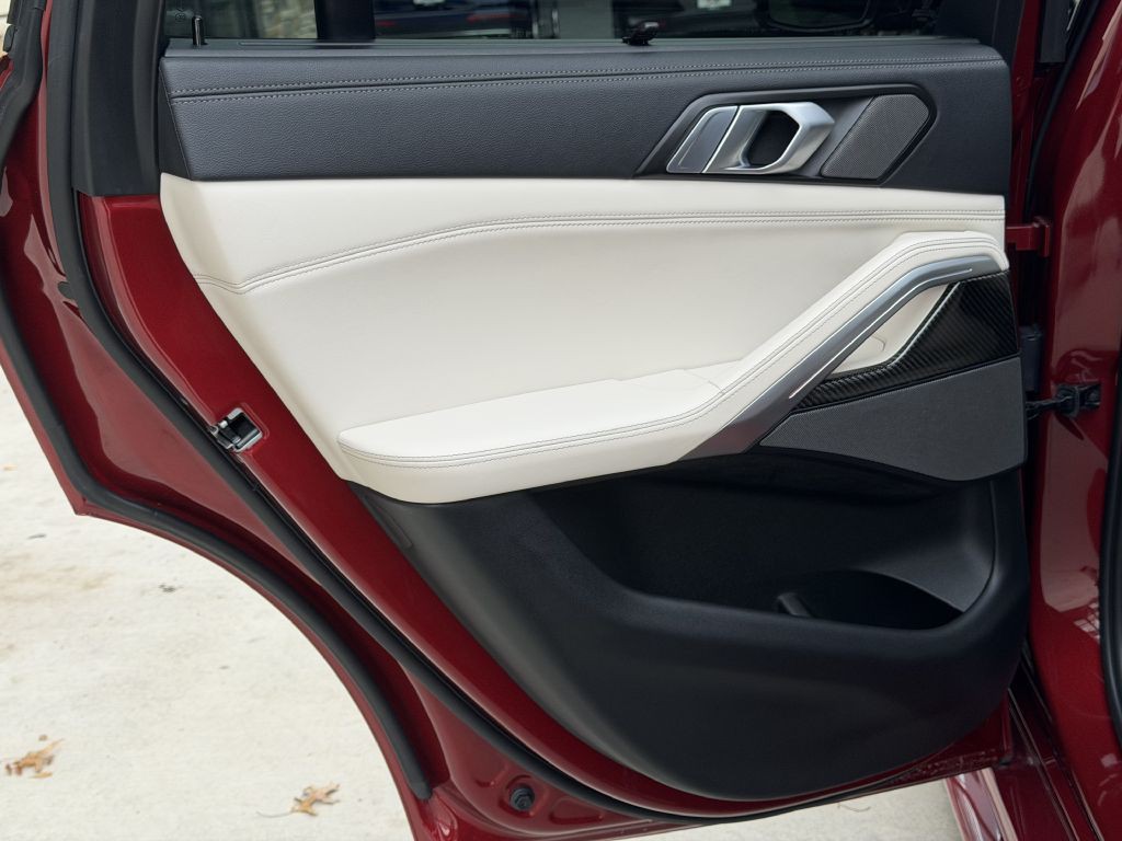 2023 BMW X6 Image 77