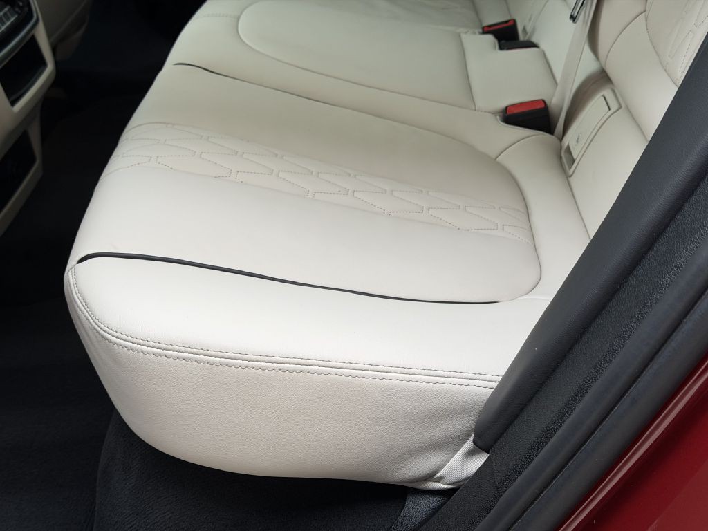 2023 BMW X6 Image 85