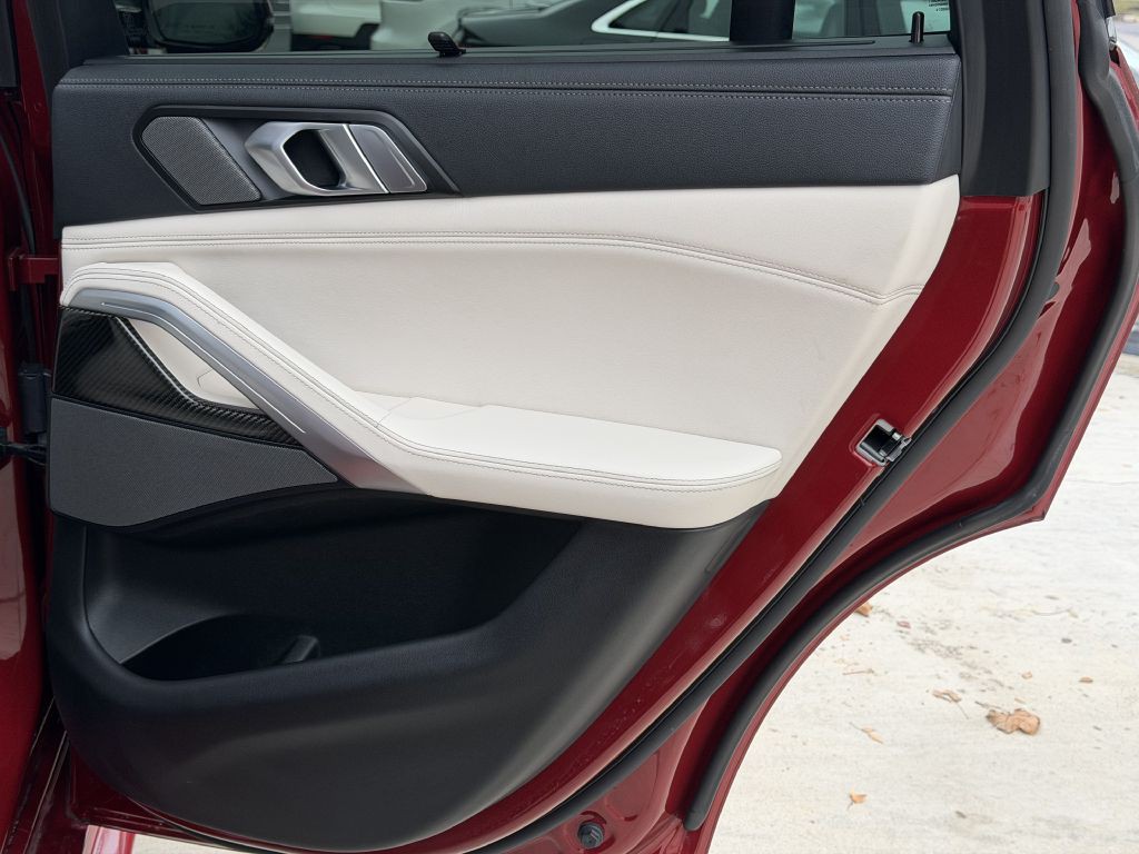 2023 BMW X6 Image 91