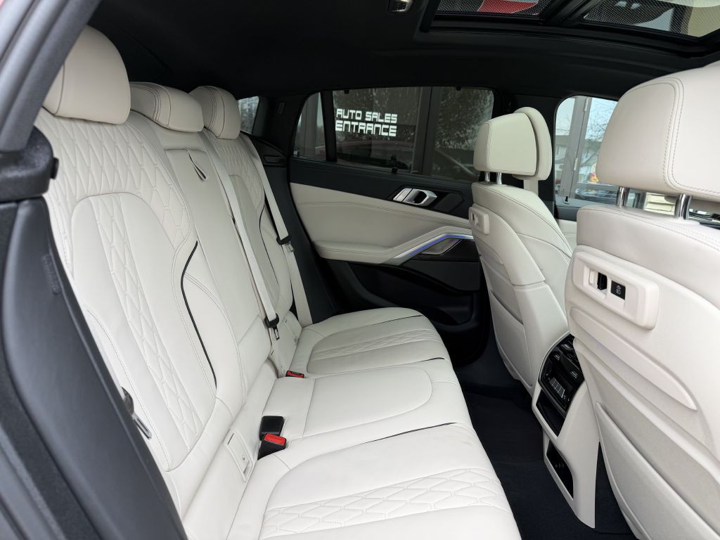 2023 BMW X6 Image 100