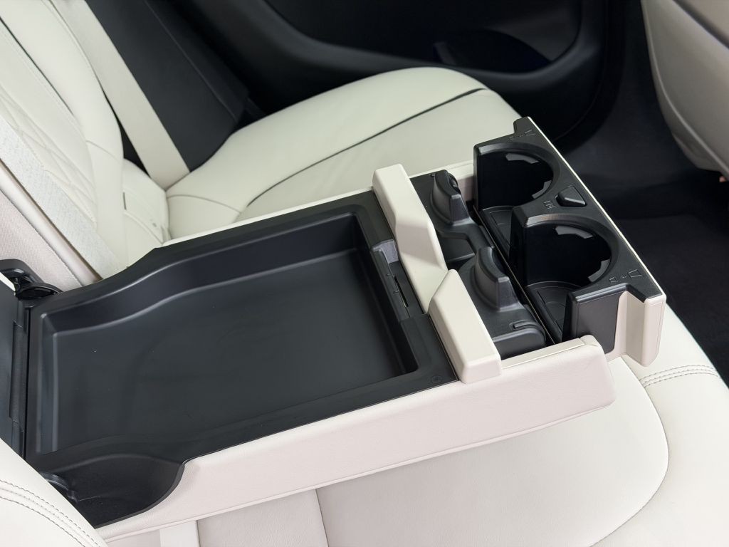 2023 BMW X6 Image 102