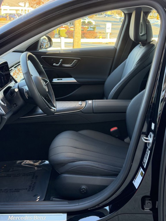 2025 Mercedes-Benz E-Class Image 15