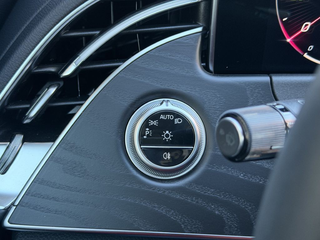 2025 Mercedes-Benz E-Class Image 28