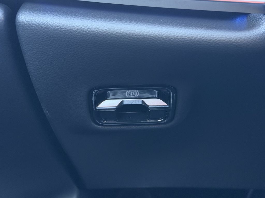 2025 Mercedes-Benz E-Class Image 29