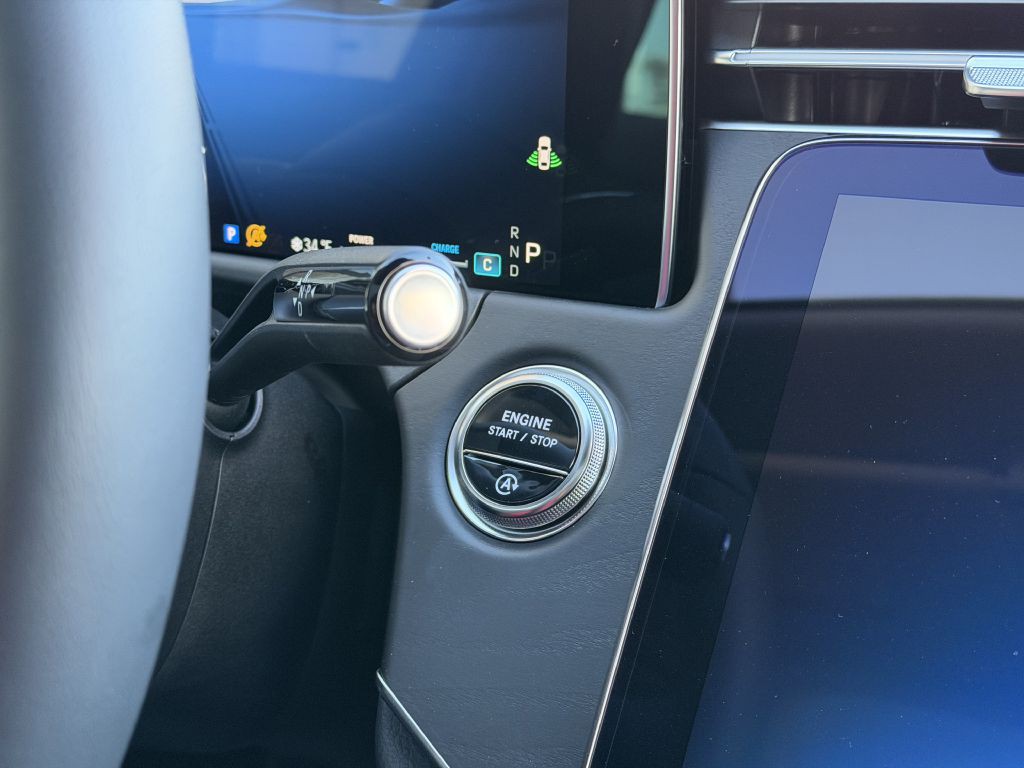 2025 Mercedes-Benz E-Class Image 38