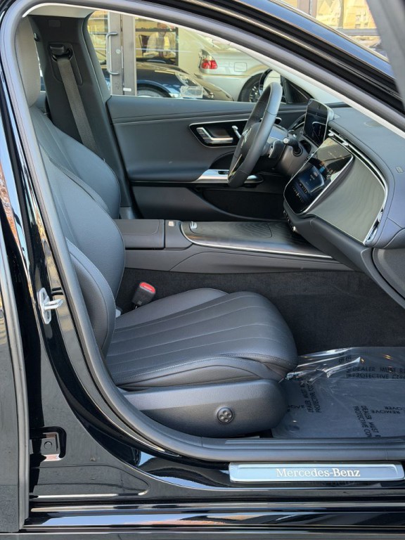 2025 Mercedes-Benz E-Class Image 52