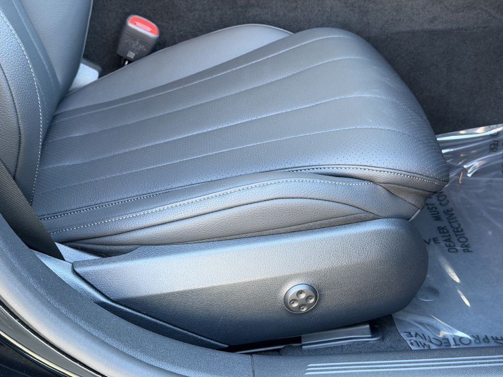 2025 Mercedes-Benz E-Class Image 61