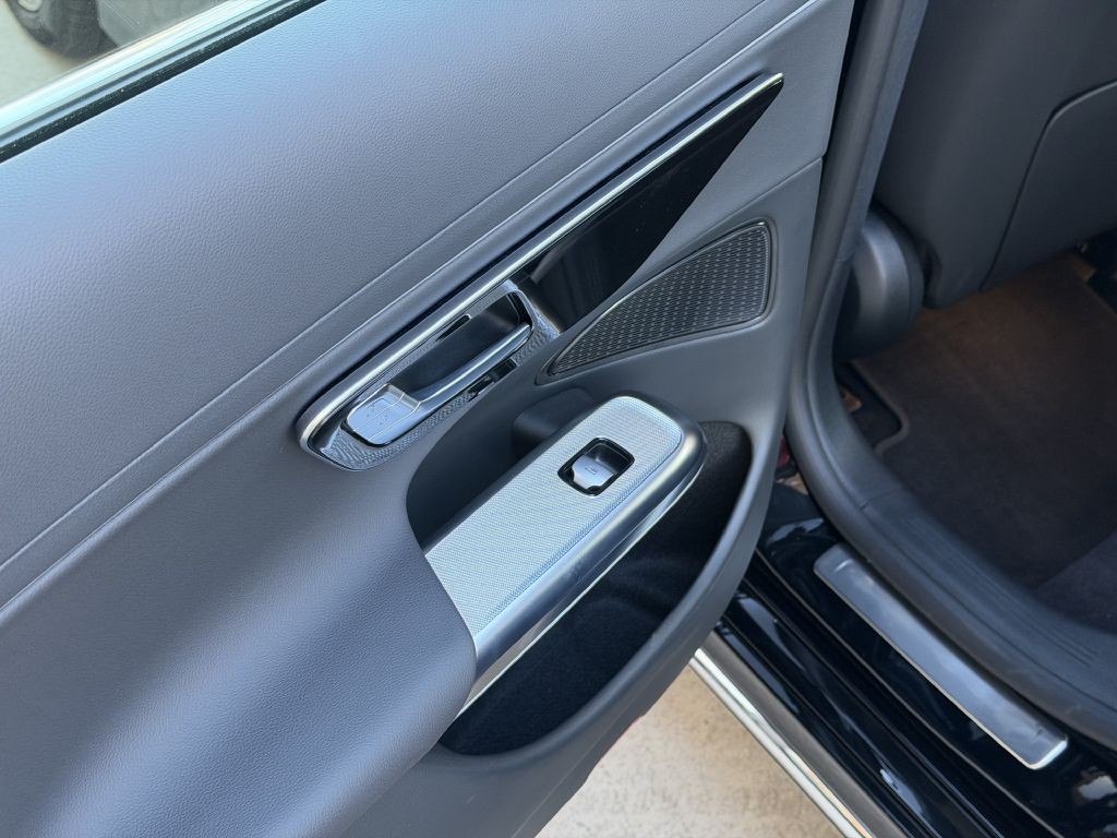 2025 Mercedes-Benz E-Class Image 72