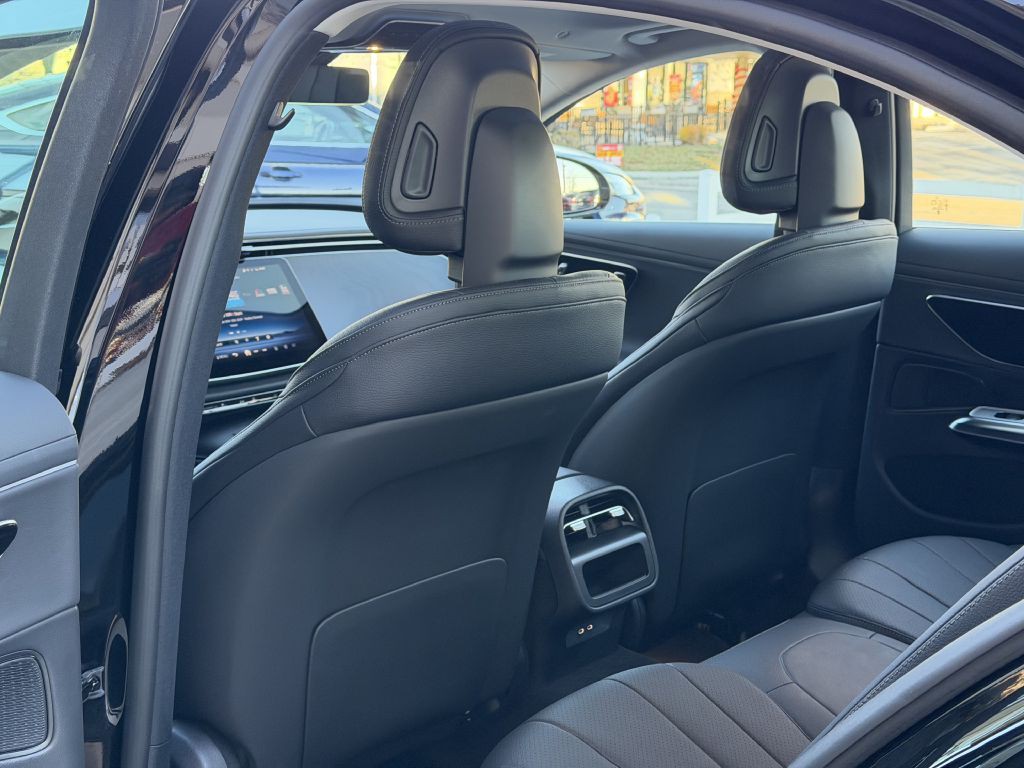 2025 Mercedes-Benz E-Class Image 76