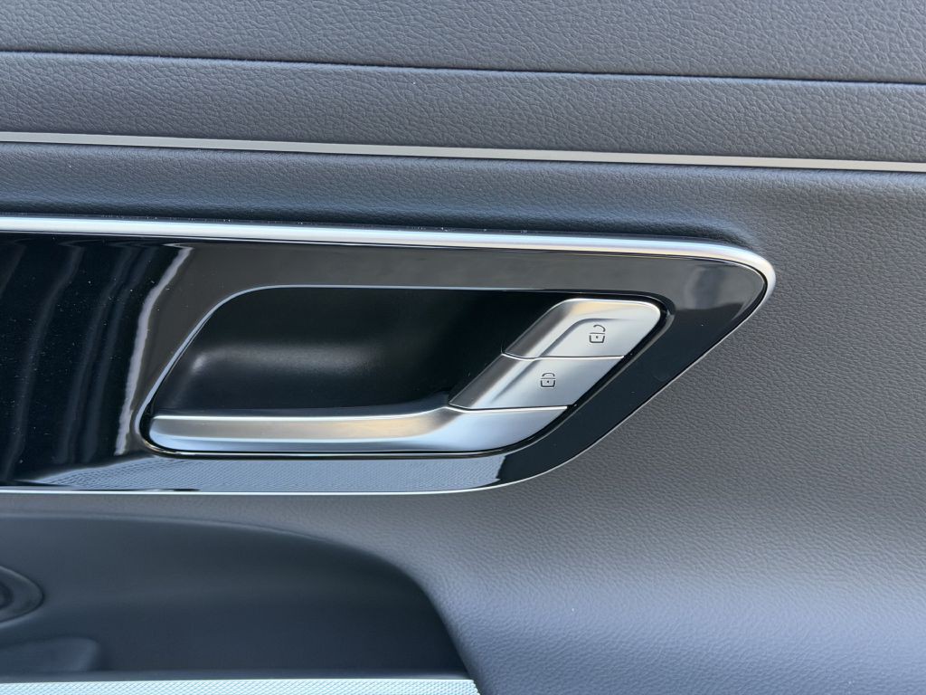 2025 Mercedes-Benz E-Class Image 81